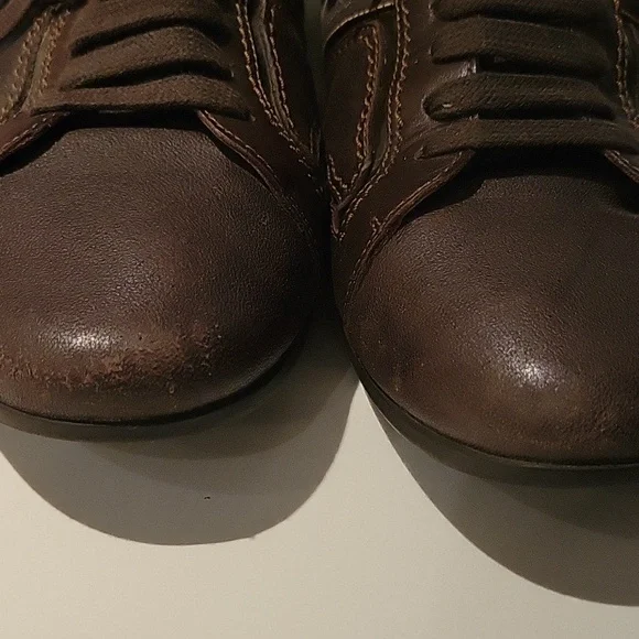 Hugo Boss - Picture 8 of 10